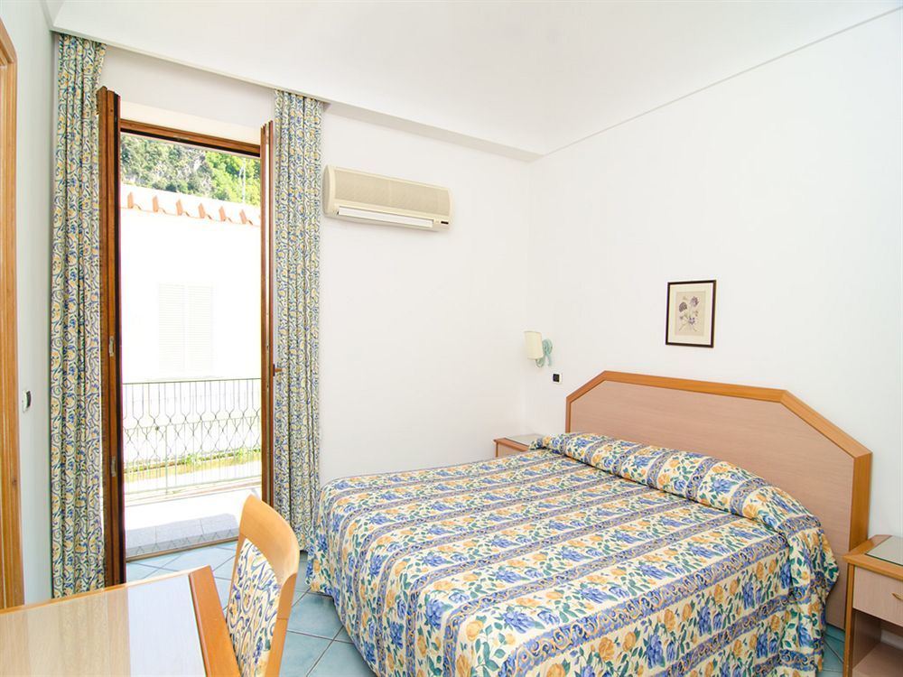 La Capannina - Hotel&Apartments Isquia Exterior foto